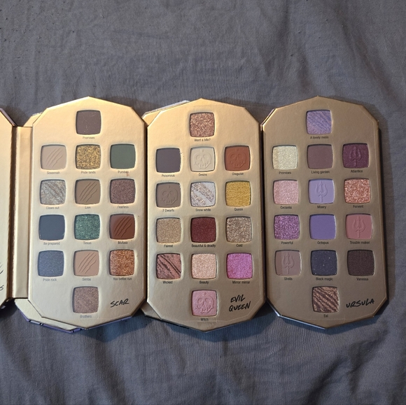 Essence Cosmetics Disney Villains Palettes NEW - Picture 2 of 5